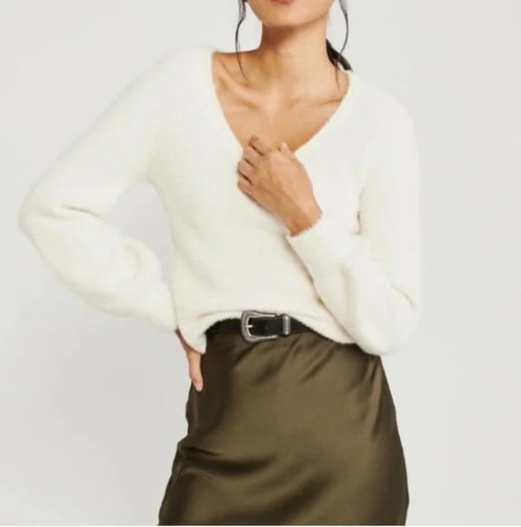 Abercrombie & Fitch Soft AF Sweater Ivory Size M - Picture 10 of 11